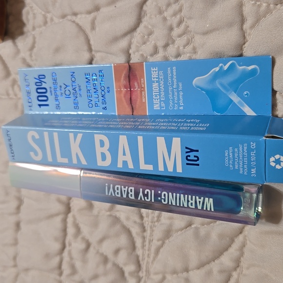 HUDA BEAUTY Other - Huda Beauty Silk Balm Icy
